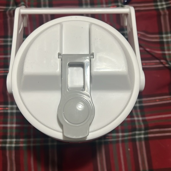 NEW Igloo 1/2 Gallon Sport Jug with Hanging Hooks - Picture 2 of 6